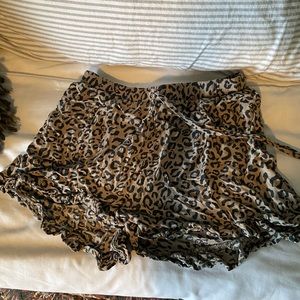 Flowy ruffle leopard high waisted shorts